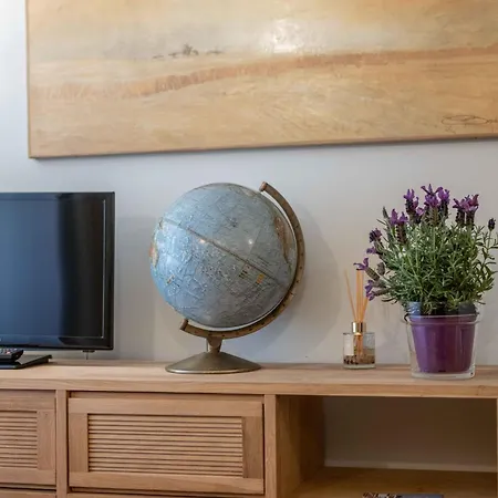 Les Petits Volets A 100m De La Apartmán *