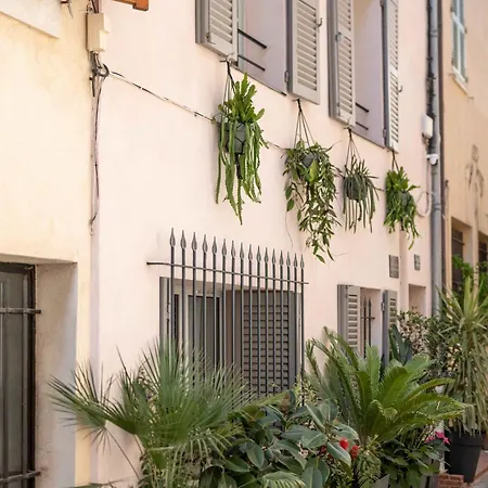 Les Petits Volets A 100m De La Apartmán *